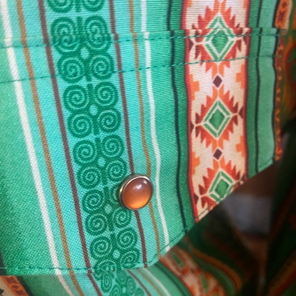 New colorful patterned pearl snap - Picture 3 of 3